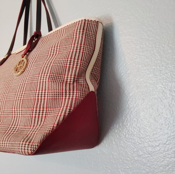 Henri Bendel New York Handbag - Picture 4 of 16